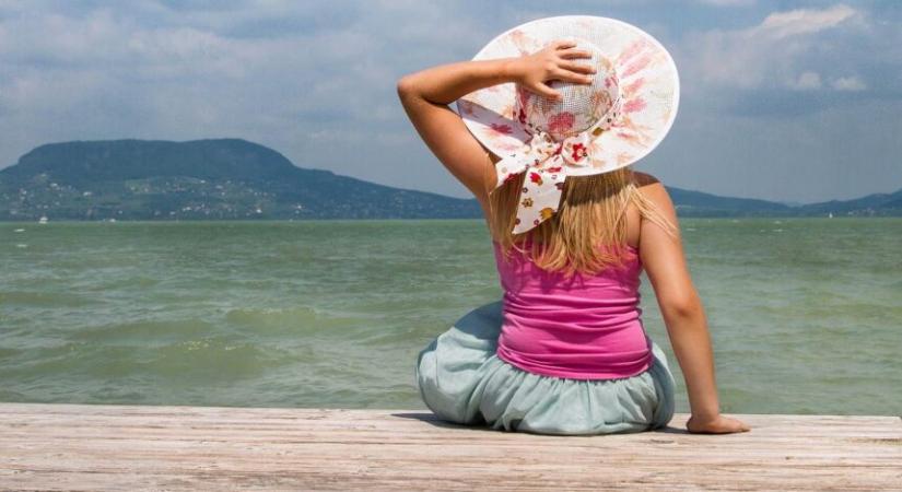 Kellemetlen dolog történik a Balatonnal, egyféleképpen lehetne megoldani