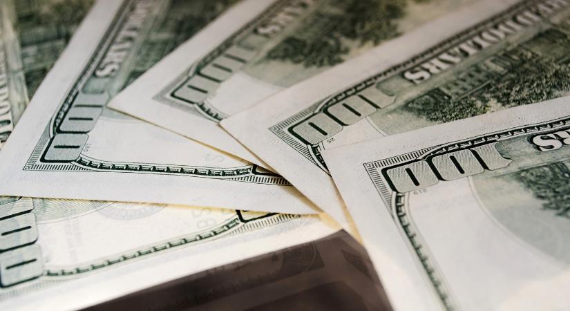 Az iráni háború megütötte a forintot, de a héten még az amerikai jegybank is belerúghat egyet
