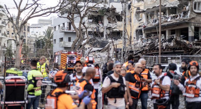Iráni rakétazápor zúdult Tel-Avivra és Haifára, többen meghaltak és megsebesültek Izraelben