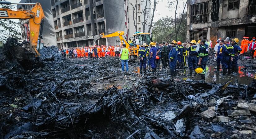 Előkerült az lezuhant Air India repülőgép második fekete doboza is