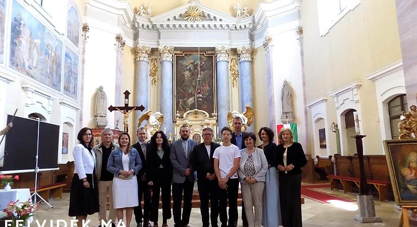 Ismét szélesre tárta kapuit a szőgyéni Nagyboldogasszony-templom