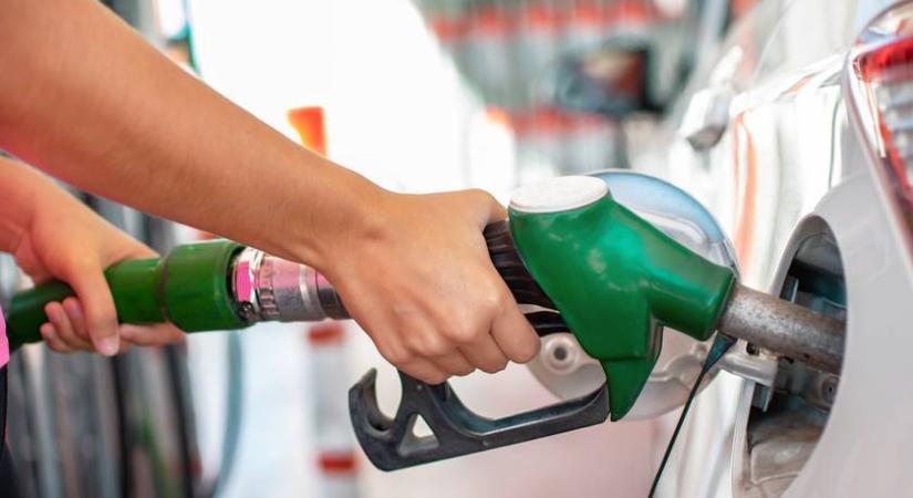 Így változik a gázolaj ára kedden: a benzinről is megszólaltak a szakértők