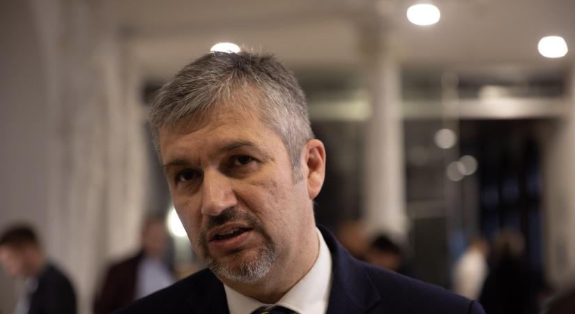 Hadházy Ákos megtalálta Matolcsy feleségnek hivatalos lakóhelyét – másfél milliárdot érhet a birtok – fotók