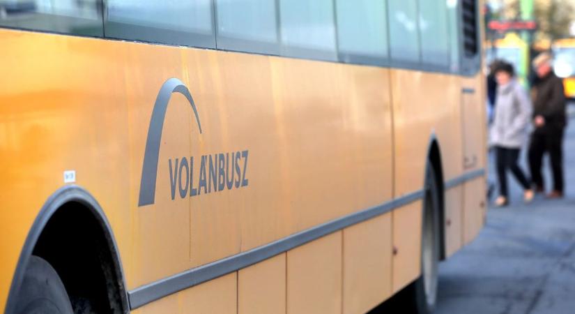 Egy biciklis miatt késett másfél órát az egri busz