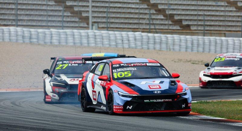 TCR: Michelisz kétszer a dobogó közelében Valenciában