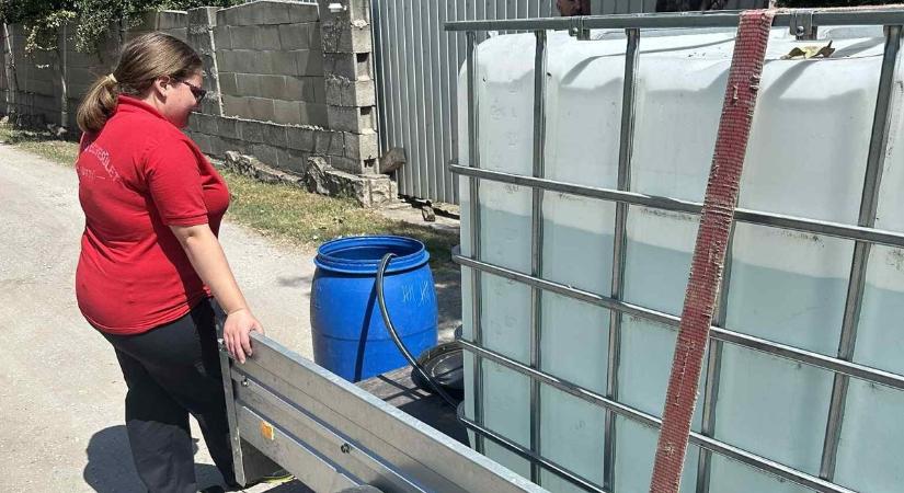 Vis maior az ivóvízhiány miatt: újabb csőtörés történt, mobilvécéket állítanak fel Nyergesen