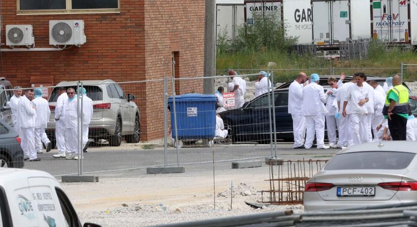 Ammóniaszivárgás a Kométánál, kiterelték a dolgozókat az épületből