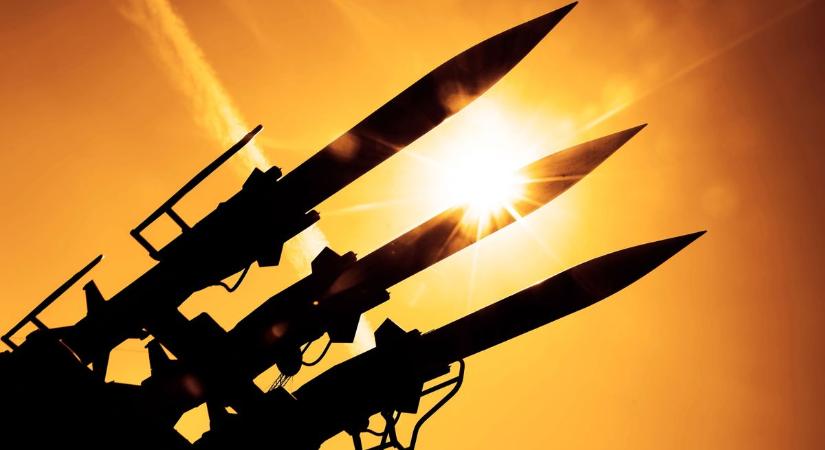 Irán kiléphet az atomsorompó-egyezményből