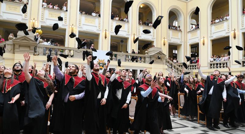 Jönnek a diplomaosztók a Debreceni Egyetemen, íme az időpontok