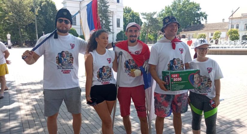 Ivan gyógyulásáért gyalogol egy kis csapat