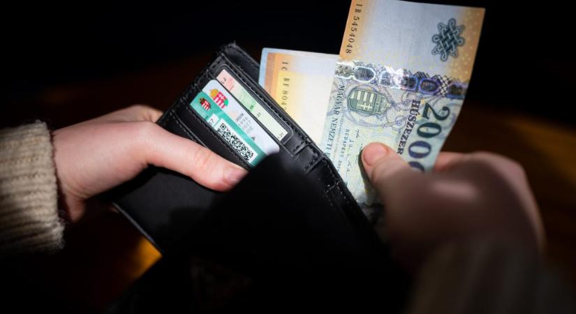 34 milliárd forintot loptak el a banki csalók az ügyfelektől az utóbbi egy évben