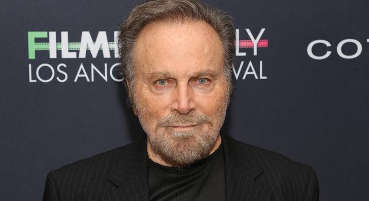 Franco Nero a Herendi Porcelánmanufaktúrában járt, nagy mosolyt csalt az arcára egyedi ajándéka