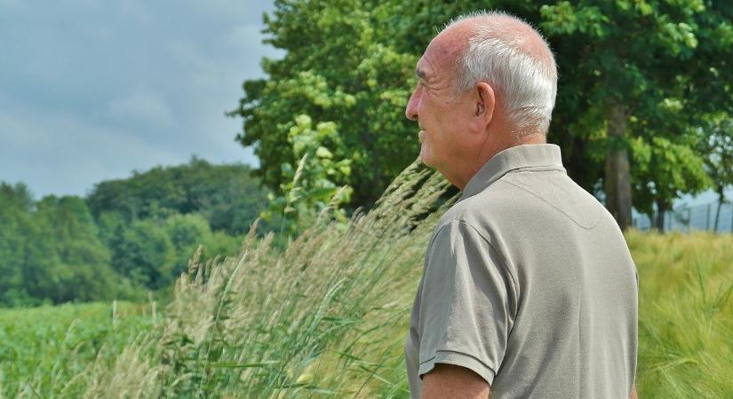 Mindent kockára tesznek az idős befektetők a felhőtlen nyugdíjas évekért