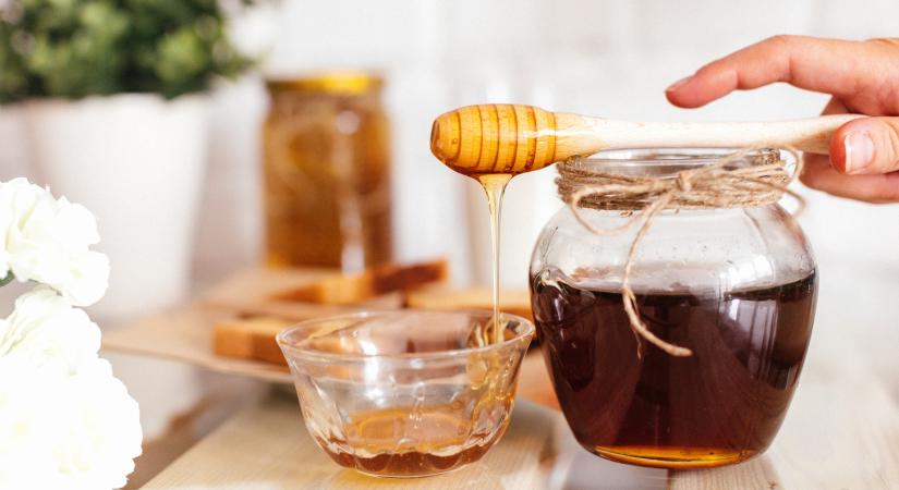 Manuka, hárs vagy akác? Melyik a legegészségesebb?
