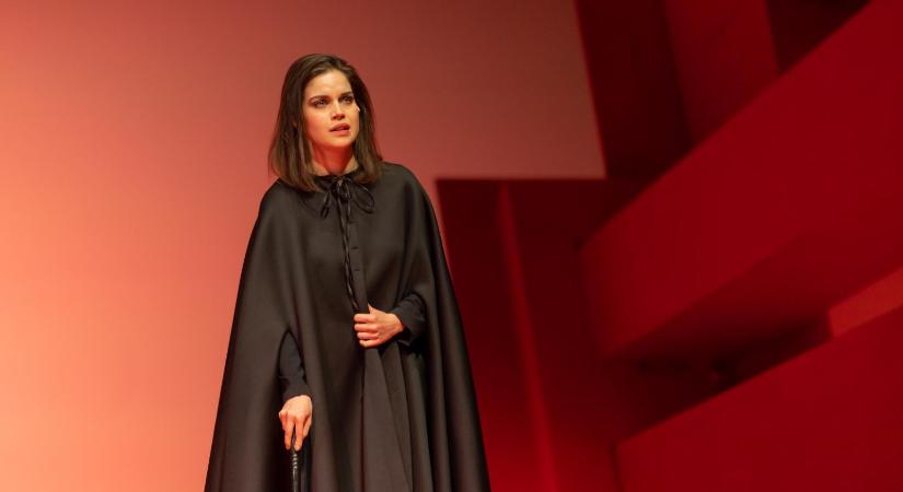 Szász Júlia a Vígszínház tagja lesz