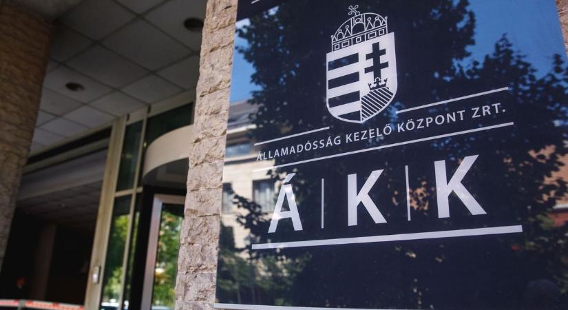 Állampapír: dollárkötvényt bocsát ki az ÁKK