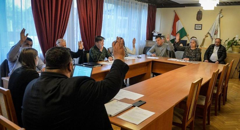 Három polgármesterjelölt csap össze a hevesi községben a júliusi szavazáson