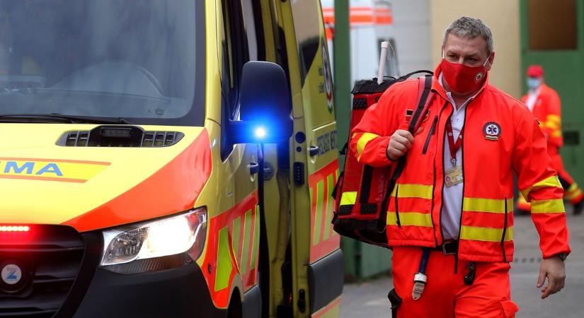 Taxinak használják a mentőt, ha baj van, ezért nem ér oda időben a rohamkocsi