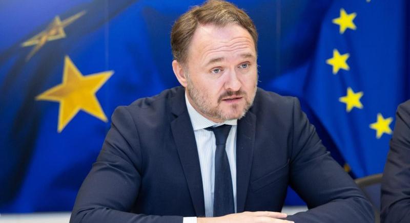 Uniós biztos: Moszkva többé nem használhatja fegyverként az energiát az EU-tagállamok ellen