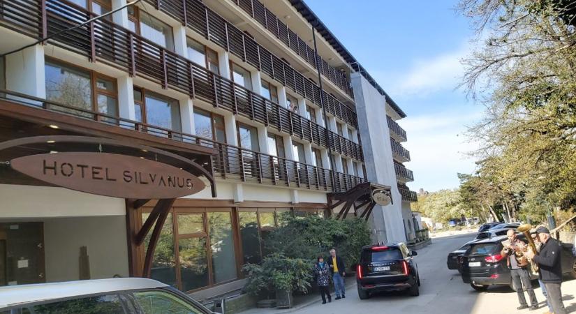 Megszólalt a Silvanus Hotel az újabb tűz után, nem hiszed el, milyen fotót posztoltak