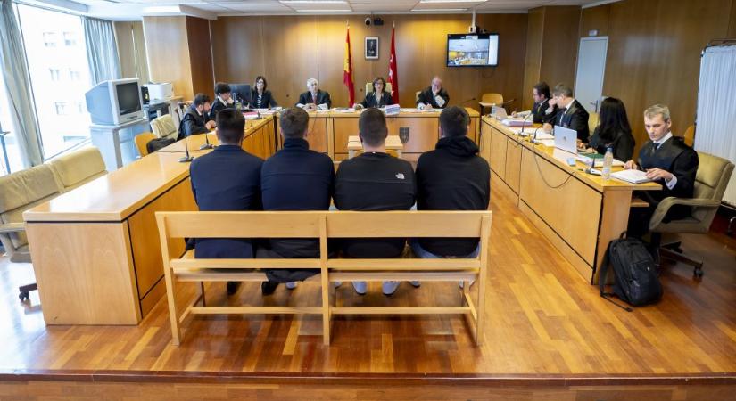Börtönbe küldik a szurkolókat, akik felakasztottak egy Vinícius Júniort ábrázoló bábut