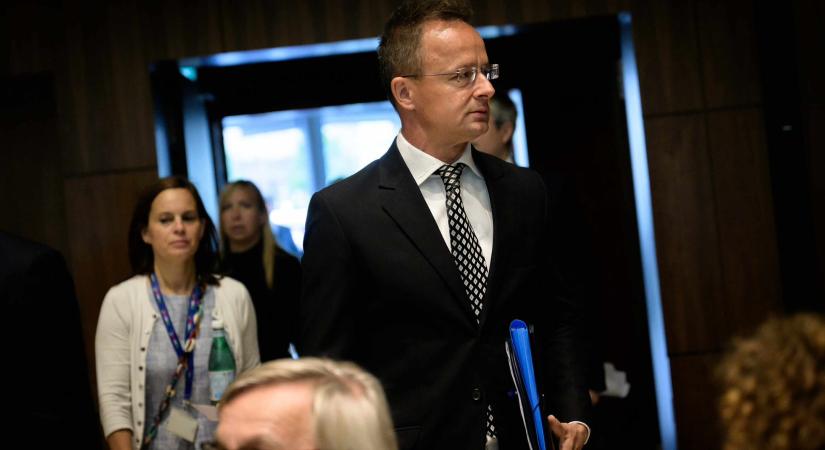 „Brüsszel lefeküdt Kijevnek” – Szijjártó élesen bírálta a „von der Leyen–Zelenszkij tervet”