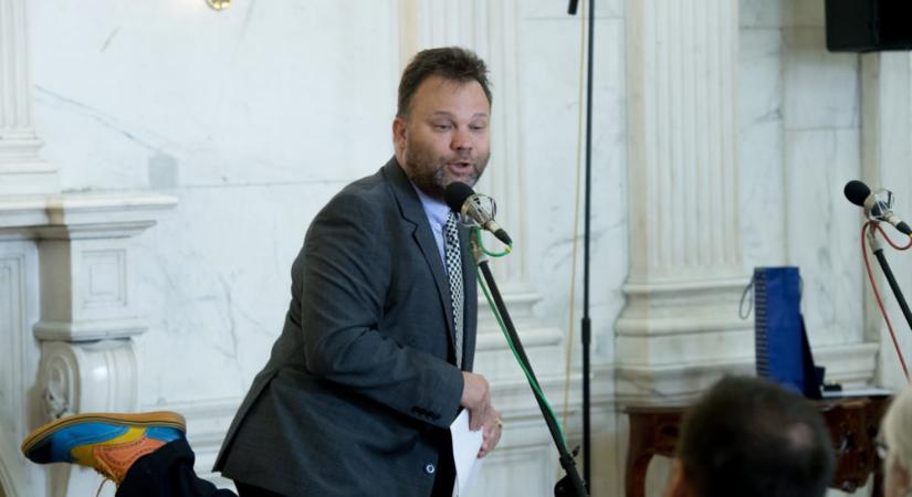 A közmédia visszavonja Aranyosi Péter Karinthy-gyűrűjét