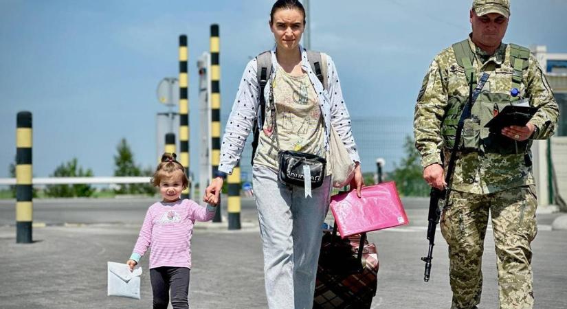 Gyermekekkel történő külföldi utazás – az ukrán határőrség emlékeztet a határátlépés fő szabályaira