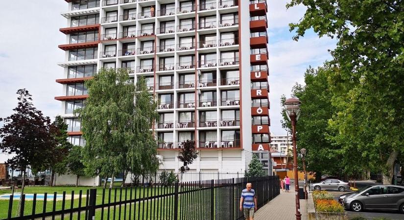 Siófok veszített a helyi szállodák ellen, 13 milliós perköltséget kell fizetnie a városnak