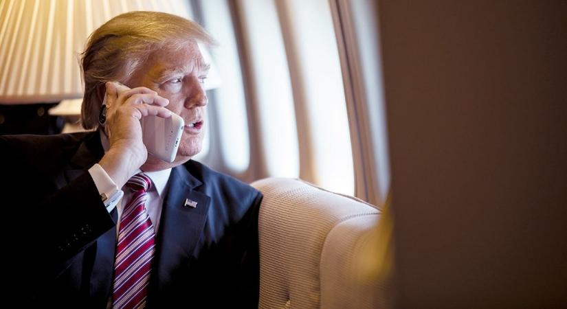 Saját okostelefont dob piacra Donald Trump