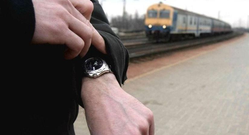 Rossz hír kedd reggel: kimarad két miskolci járat