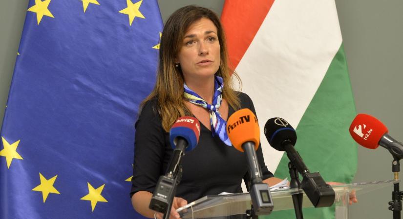 Varga Judit váratlanul visszatért a kegyelmi botrány után – éjfélkor tett bejelentést a volt igazságügyi miniszter