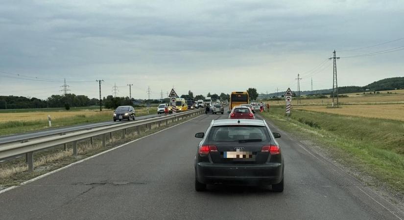 Baleset Miskolc előtt: beállt a forgalom