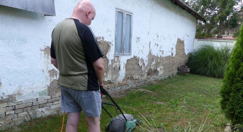Vasárnap 9-kor már zúg a fűnyíró? Akár 200 ezret is fizethetsz, ha rajta kapnak