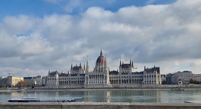 Rendkívüli ülést tart ma a parlament