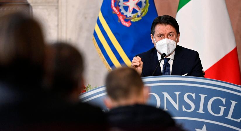 Kiléptek az olasz kormányból Matteo Renzi miniszterei, súlyos kormányválság alakult ki