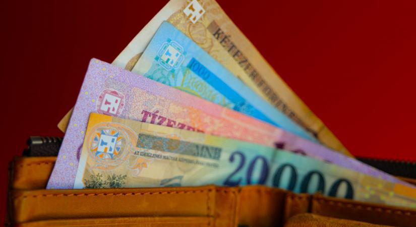 Nagy ugrással szintet léptek az átlagkeresetek