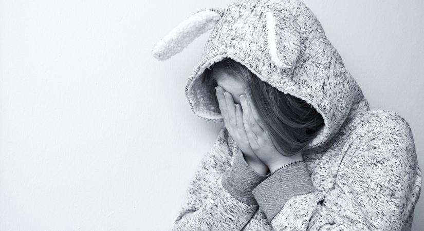 (18) Undorító tett: hónapokon át szexuálisan zaklathatta 13 éves tanítványát egy tanár Püspökhatvanban