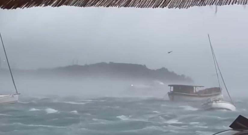 Durva vihar csapott le a horvát tengerpartra, sok a sérült – videók
