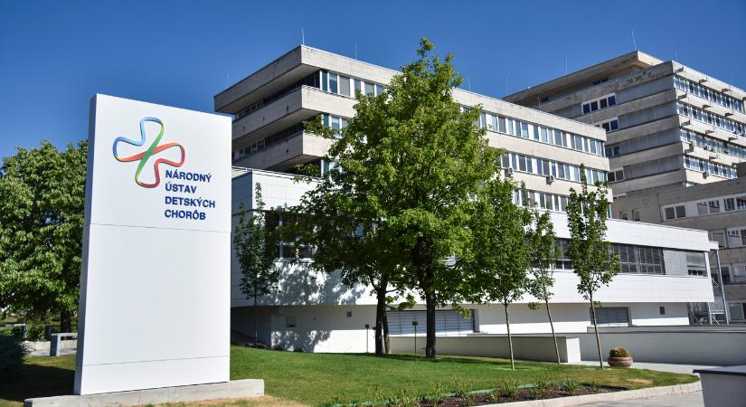 Meghalt a 11 éves kisfiú, akit fürdés közben agyevő amőbával fertőződött meg