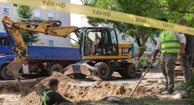 200 méter hosszan végeznek bontást a debreceni csomópontban, korlátozások lépnek életbe – fotókkal!