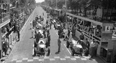 Automobil Grand Prix, lebegő vasút és premiermozi – 10 különleges kép a X. kerület elmúlt 100 évéből