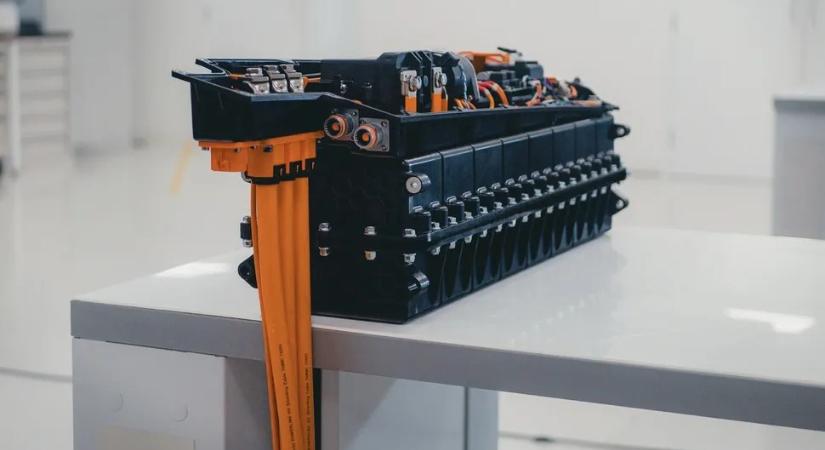 Ez az elektromos autó akksi 18 mp alatt teljesen feltölthető