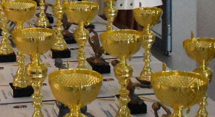 Kispályás díjátadó gála a Continental Arénában (fotókkal)