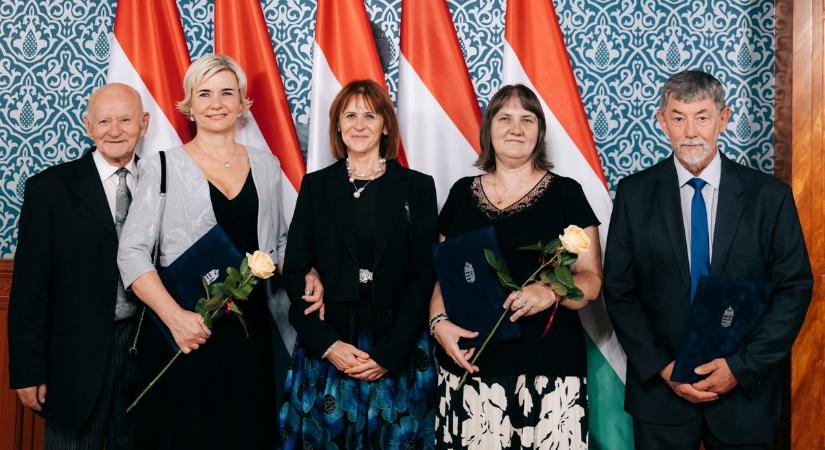A minisztertől kaptak elismerő oklevelet a kormányhivatal munkatársai