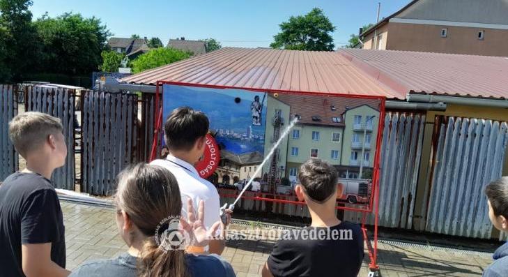 Bemutatták a tűzoltói hivatást Hevesen 