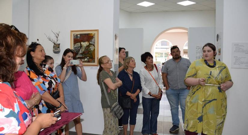 Irodalmi tárlatvezetés a Na’Conxypan Galériában - Ihlet és múzsa – a közös kútfő