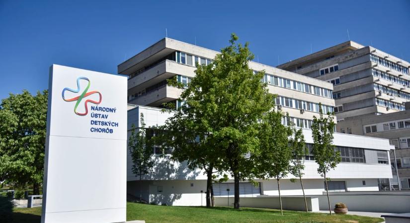 Meghalt az agyevő amőbával fertőzött kisfiú