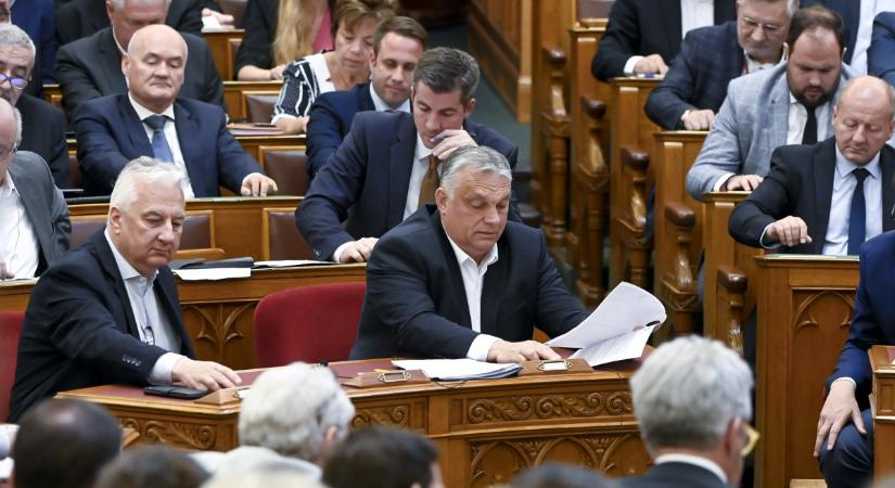 Kétharmados többséggel elfogadták a 2026-os büdzsét a parlament keddi ülésén