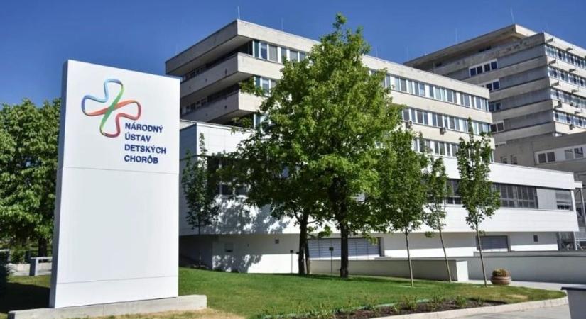 Agyevő amőba: elhunyt a kórházban fertőzött kisfiú